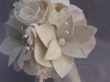 他の写真2: ウェディングブーケ（ラウンドブーケ・造花）　巻きバラ&ビーズ（アクリルチップ）花　ホワイト /白