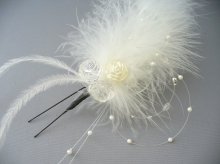 他の写真2: 羽髪飾り　バラ型ビーズ付き　ホワイト/白＆クリアー/透明