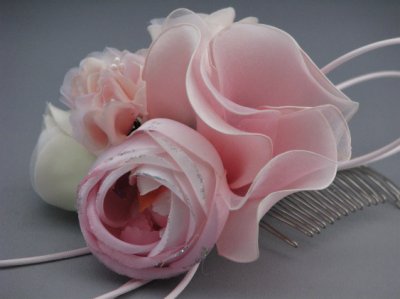 画像4: バラ髪飾り ピンク&ホワイト/白　花びらさがり付き