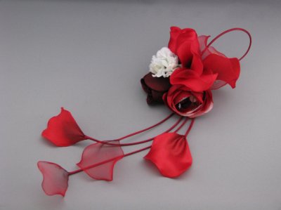 画像2: バラ髪飾り　花びらさがり付き　レッド/赤&ホワイト/白