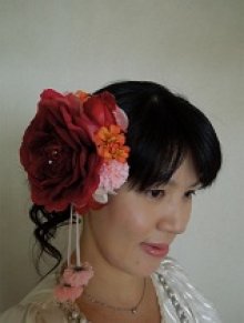 他の写真3: 髪飾り 着物 成人式 振袖 袴 卒業式 結婚式 七五三 バラ マム ちりめん 桜 髪飾り さがり 付き レッド 赤