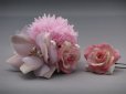 画像5: [着物・成人式・袴・卒業式・結婚式・ウェディング]マム・ゆり&バラ花髪飾りさがり付き　ピンク (5)