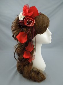 他の写真3: バラ髪飾り　花びらさがり付き　レッド/赤&ホワイト/白