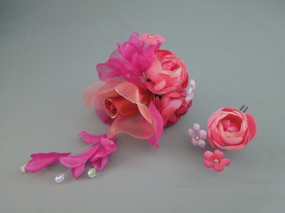 画像2: バラ花髪飾り 花びらさがり付き ピンク