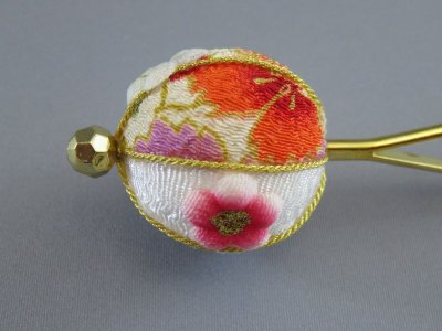 画像4: 髪飾り 着物 成人式 振袖 袴 卒業式 結婚式 七五三 ちりめん 花 髪飾り かんざし 白 ピンク