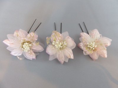 画像7: 髪飾り 着物 成人式 振袖 袴 卒業式 結婚式 七五三 ちりめん 花 髪飾り バラ つぼみ 花びら ビーズ さがり付き ピンク 4点セット