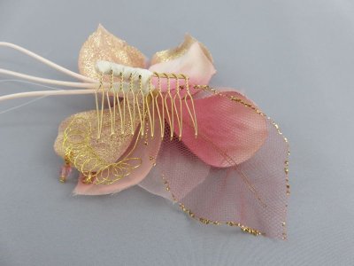 画像8: 髪飾り 着物 成人式 振袖 袴 卒業式 結婚式 七五三 ちりめん 花 髪飾り バラ つぼみ 花びら ビーズ さがり付き ピンク 4点セット