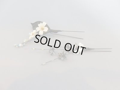 画像6: 髪飾り 着物 成人式 振袖 袴 卒業式 結婚式 七五三 ドット 柄 チュール リボン 髪飾り シルバー小花 白小花ビーズ付き ブラック 黒 ホワイト 白