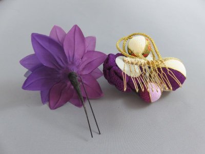 画像6: 髪飾り 着物 成人式 振袖 袴 卒業式 結婚式 七五三 手毬 花 髪飾りマム小花付き パープル 紫 白 グリーン ワイン 5点セット