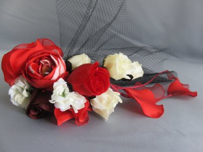 画像5: フラワーギフト．贈り物．プレゼントに最適． 壁飾り.サイドテーブル.花瓶に入れて.素敵なお部屋に変わります。花びら.花計16個，色は白．赤.エンジ.黒チュール.黒ネット