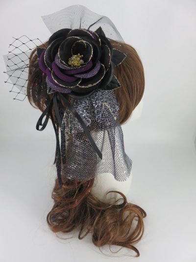 画像1: 髪飾り 着物 成人式 振袖 袴 卒業式 結婚式 七五三 ちりめん バラ 髪飾り ブラック 黒 パープル 紫(チュール4種類・リボン三種類の豪華な髪飾り製作しました。)