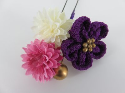 画像4: 髪飾り 着物 成人式 振袖 袴 卒業式 結婚式 七五三 バラ ちりめんつまみ細工 髪飾り  ホワイト 白 ピンク 紫 ワイン グラデーション 花4点セット