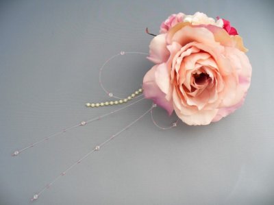 画像2: 髪飾り 着物 成人式 振袖 袴 卒業式 結婚式 七五三 バラ 髪飾り さがり 付き ピンク