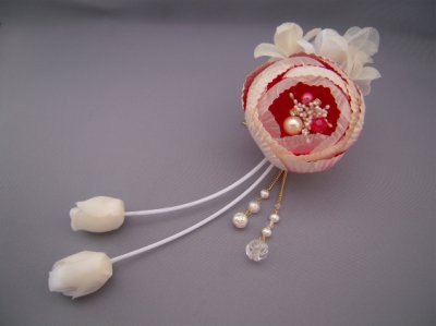 画像2: [着物・成人式・袴・卒業式・結婚式・ウェディング]花髪飾り　バラつぼみさがり付き　ホワイト/白&レッド/赤