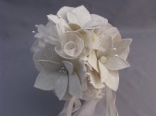 他の写真1: ウェディングブーケ（ラウンドブーケ・造花）　巻きバラ&ビーズ（アクリルチップ）花　ホワイト /白