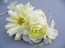 他の写真2: [着物・成人式・袴・卒業式・結婚式・ウェディング]マーガレット花髪飾り さがり付き　ホワイト/白＆ライム/薄黄緑