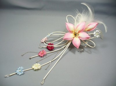 画像1: 花髪飾り さがり・羽つき ピンク