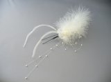 画像: 羽髪飾り　バラ型ビーズ付き　ホワイト/白＆クリアー/透明