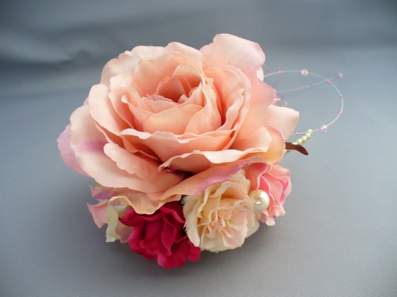画像: [着物・成人式・袴・卒業式・結婚式・ウェディング・パーティー]バラ髪飾り さがり付き ピンク