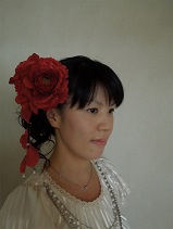 画像: バラ&マム花髪飾り 花びらさがり付き レッド/赤