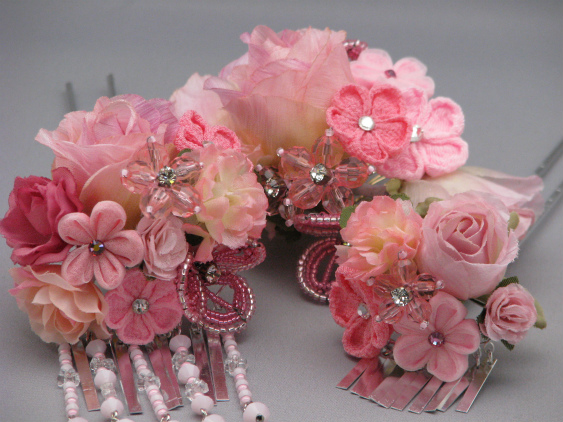 画像: 髪飾り 着物 成人式 振袖 袴 卒業式 結婚式 七五三 バラ 花 髪飾り 3点セット ピンク