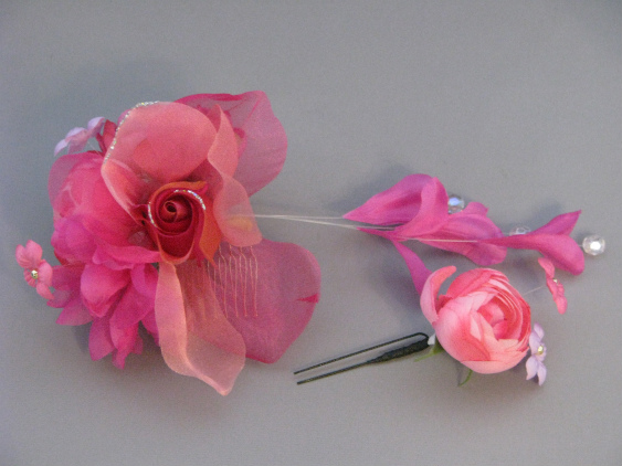 画像: バラ花髪飾り 花びらさがり付き ピンク