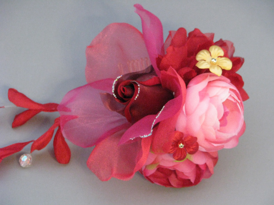画像: バラ花髪飾り 花びらさがり付き レッド/赤&ピンク