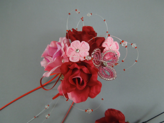 画像: バラ&つまみ細工・花髪飾り さがり付き　 レッド/赤&ピンク
