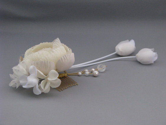 画像: [着物・成人式・袴・卒業式・結婚式・ウェディング]花髪飾り　バラつぼみさがり付き　ホワイト/白