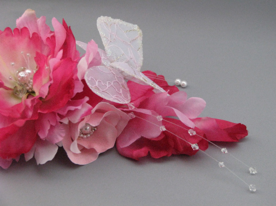 画像: ウェディングブーケ　お揃い髪飾り　バラ&蝶々　ピンク・ホワイト/白&レッド/赤