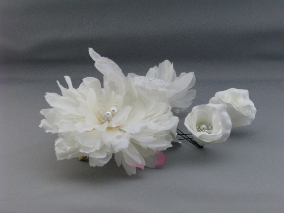 画像1: ウェディングブーケ　お揃い髪飾り　バラ&蝶々　ホワイト/白