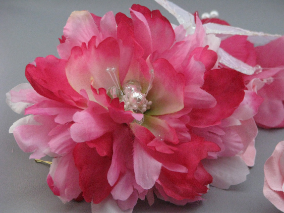 画像: ウェディングブーケ　お揃い髪飾り　バラ&蝶々　ピンク・ホワイト/白&レッド/赤
