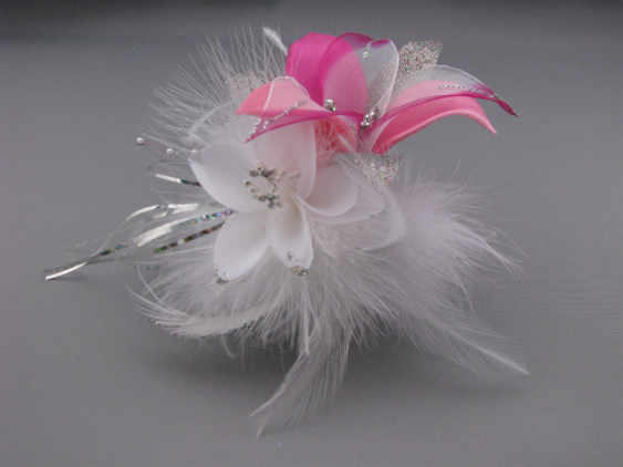画像: [着物・成人式・袴・卒業式・結婚式・ウェディング]花&羽髪飾り パールさがり付き　ローズピンク・シルバー&ホワイト/白
